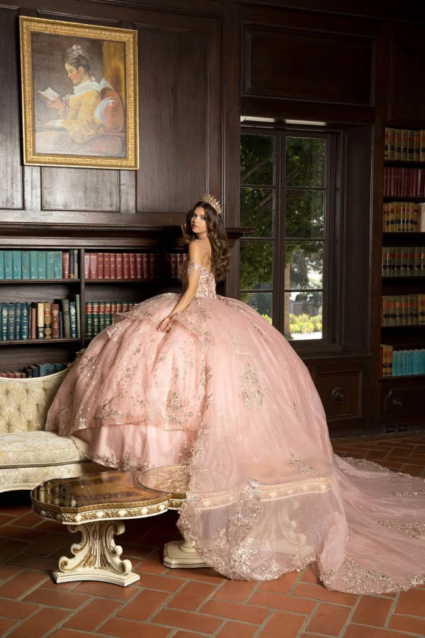 PB PQ1059 DRESS EMBROIDERED  COLD  SHOULDER BALL GOWN. - Imagen 4